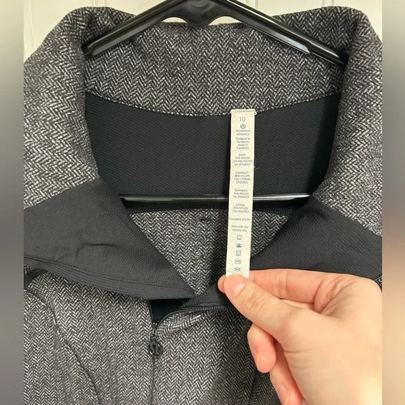 Lululemon size 10 running top - Picture 2 of 3